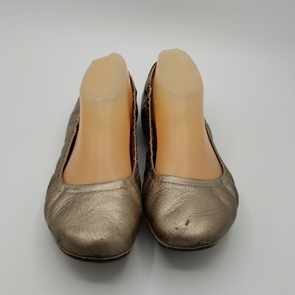 Gorgeous Clarks gold leather flats sz 7.5 - Picture 2 of 7